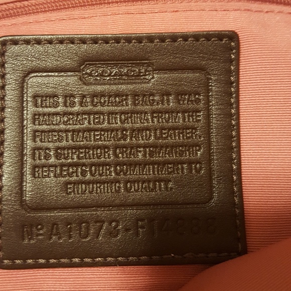 Authentic coach purse with stagecoach design - Picture 3 of 3